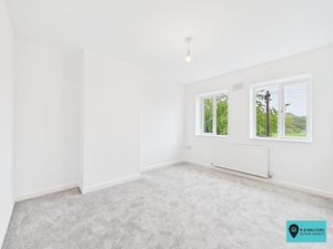 Bedroom- click for photo gallery
